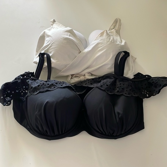 Set of 2 Bikini tops - Picture 1 of 1